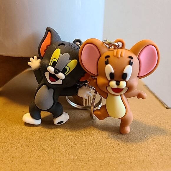 Unbranded Cat & Mouse Keychains Unisex NWOT Casual Home Collectible Gifting - Picture 1 of 5